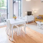 Look At Me - Serviced Lofts & Apartman Porto