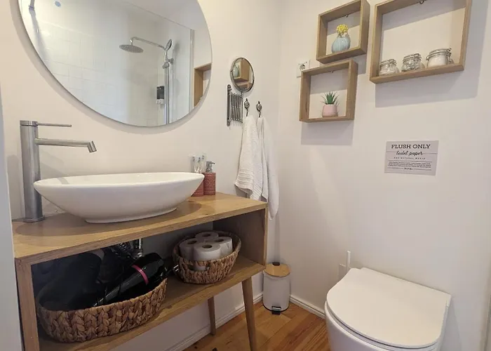 Look At Me - Serviced Lofts &