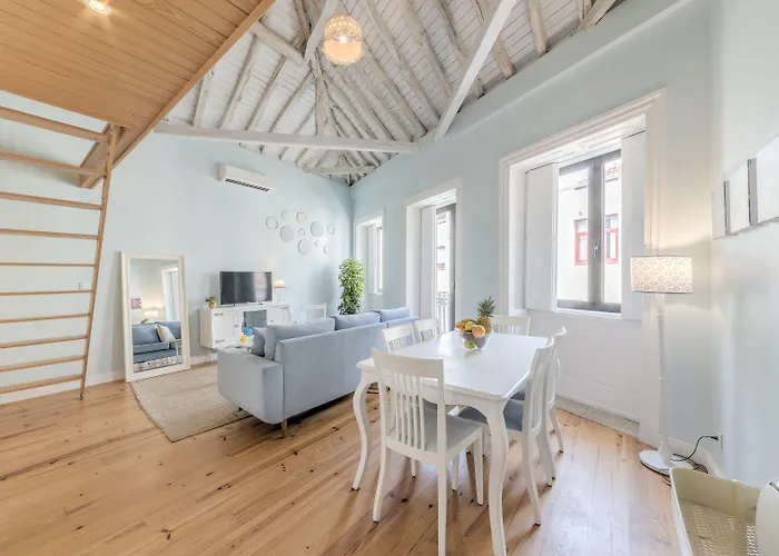 Look At Me - Serviced Lofts & Apartman *