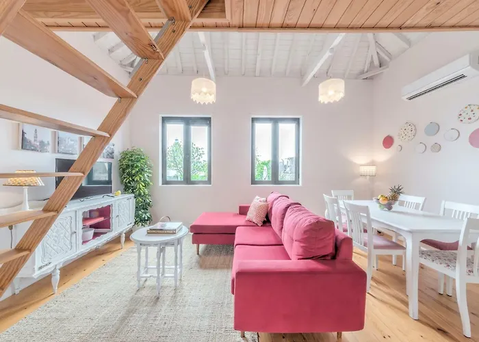 Look At Me - Serviced Lofts &