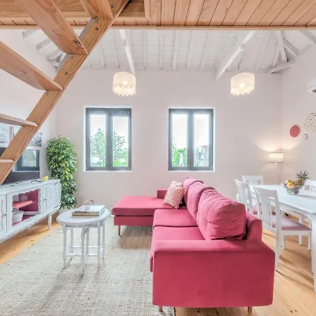 Look At Me - Serviced Lofts &