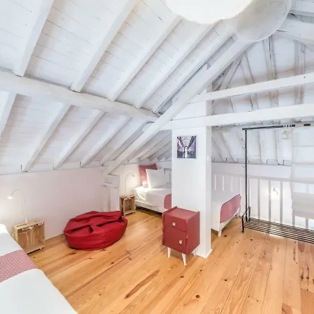 Look At Me - Serviced Lofts & Oporto